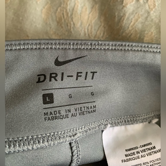 Kids grey Nike leggings - Picture 3 of 3